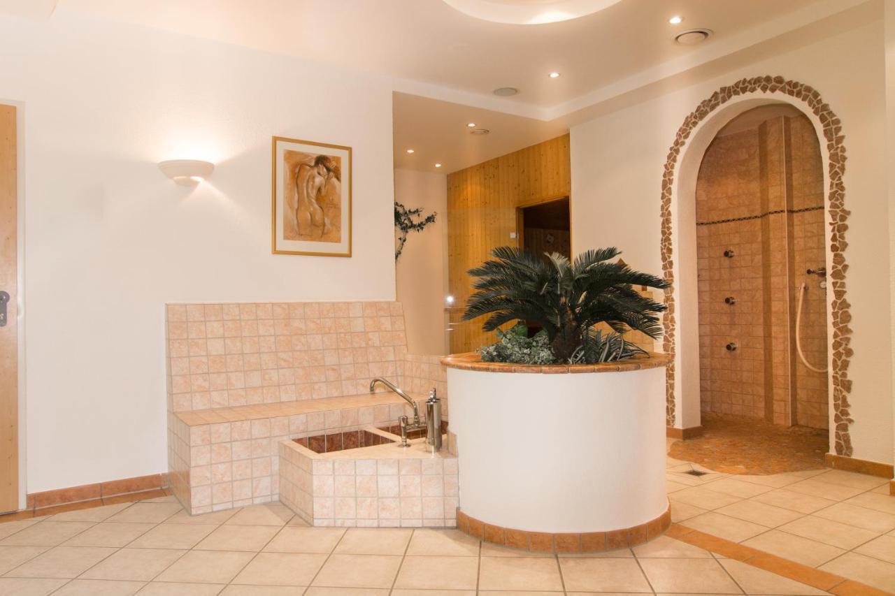 ايشجل Hotel Montana المظهر الخارجي الصورة
